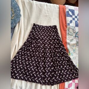 Elegant Chevron Patterned Skirt